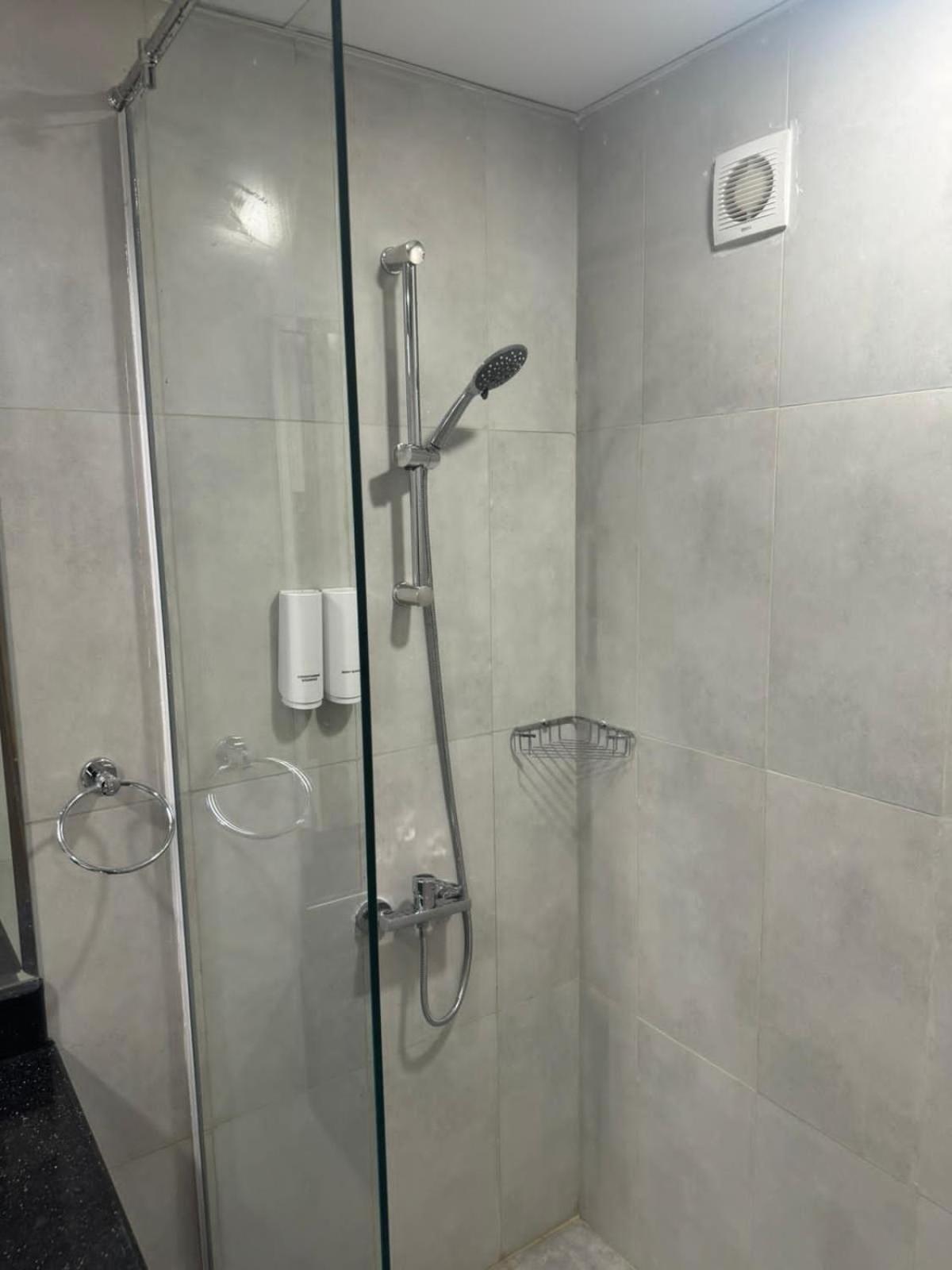 Holiday3In1 Ντόχα Εξωτερικό φωτογραφία